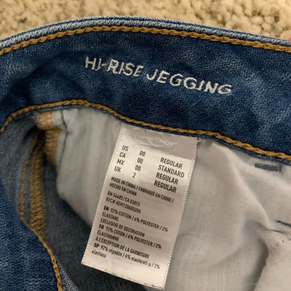 High Rise Ripped Jeans - Picture 7 of 7